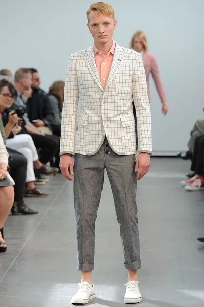 Look 23